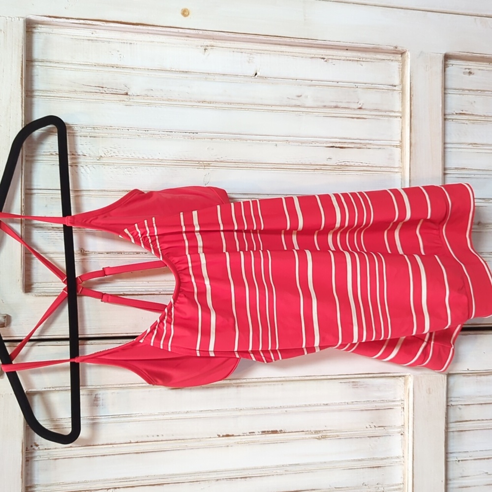Athleta, red and white striped blouson tankini top. Sz 34D/DD Tall